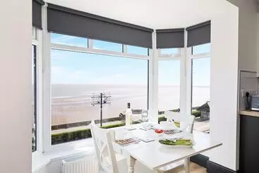 Majatalo Tyme Suites On Kingsway