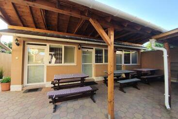 פנסיון Party Vendégház