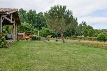 ペンション Maison De Mézos