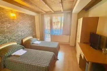 Pensione Matsurev Han