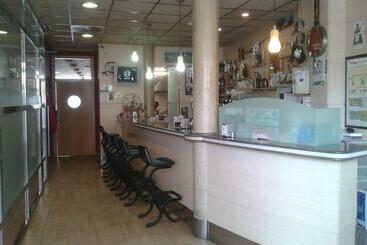 Пансион Hostal Restaurante Baraka