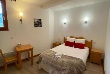 ペンション Auberge La Cascade