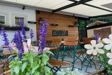 Hostel Gasthaus Sulzfluh