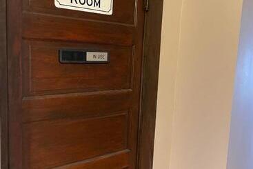 بنسيون Awakenings Inn