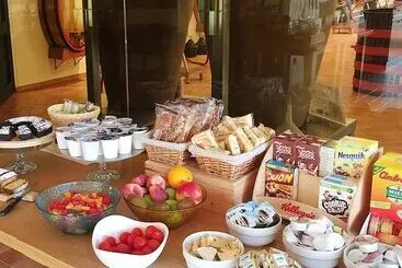 Hotelli Seiterre Agriturismo Tenuta San Leone