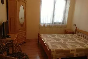 Pensiune Guest Rooms Toni & Miro