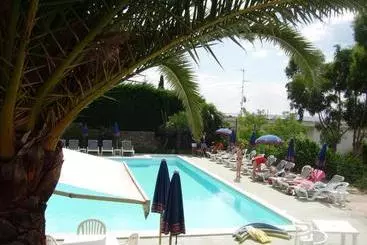 هتل آپارتمان Residence La Carruba