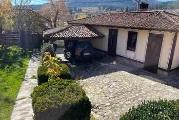 Majatalo Guest House Lina