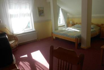 پانسیون Poska Villa Guesthouse