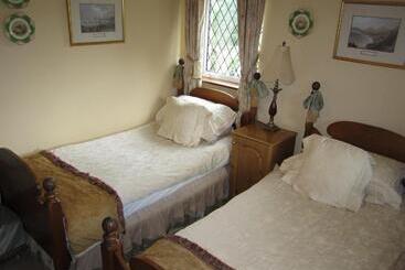 ペンション Killyon Guest House