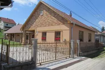 Pension Tavi Fészek Vendégház