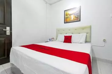 پانسیون Reddoorz Near Gajah Mada Plaza 2