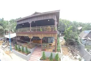 ペンション Koh Rong Boutique Wooden