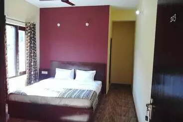 Hotel Trishul Regency