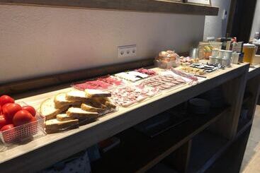 Пансион Hostal El Quintà