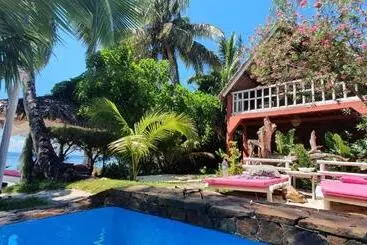 هتل Ecolodge Le Ravoraha