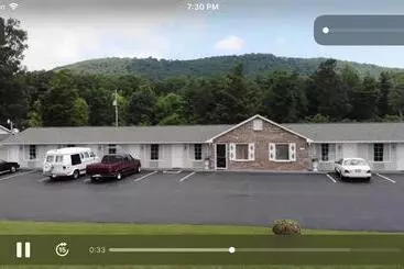 Hotelli Fox Mountain Inn