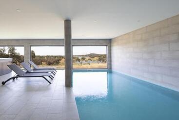 Otel Herdade Dos Delgados