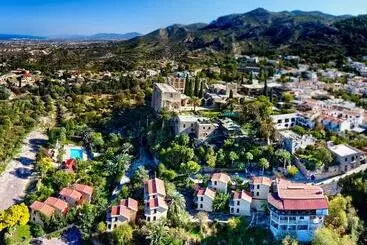 Retkeilymaja Bellapais Gardens