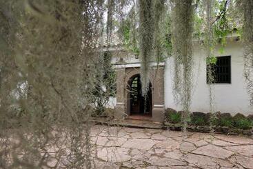 Bed & Breakfast Hacienda Suescún 300 Años De Historia