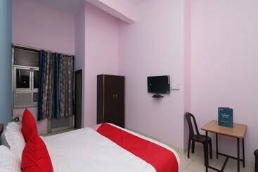 Hotell Spot On 28866 Capital Inn