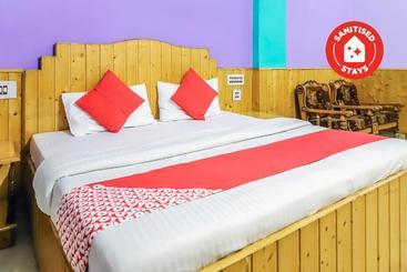 Hotel Oyo 24927 Himgiri Resort