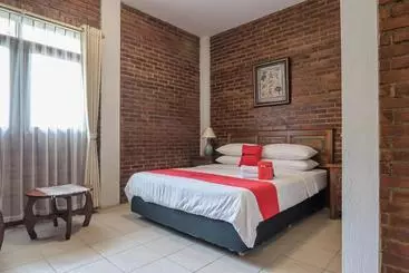 ペンション Sekararum Butik Syariah Guesthouse