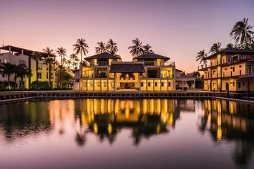 渡假胜地  Boat House Riverfront   Managed