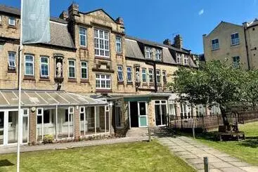 Kapselihotelli Endsleigh Park Aparthotel Close To Hull University