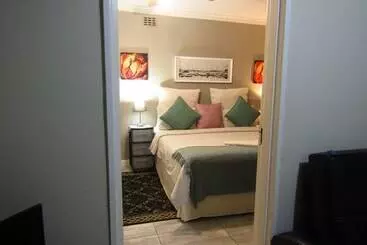 Yolonwabo Bed And Breakfast