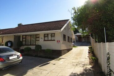 Yolonwabo Bed And Breakfast