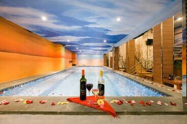 פנסיון Caroline Guest House