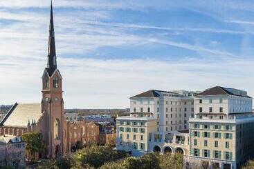 هتل Bennett Charleston