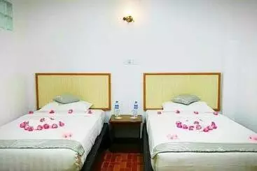 Golden Palace Hotel Hpa An