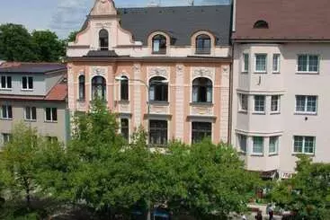 Majatalo Penzion Lara