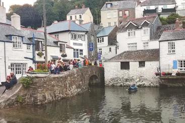 住宿加早餐  The House On The Props