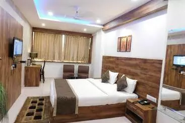 Hotel Shiva Club And Resort