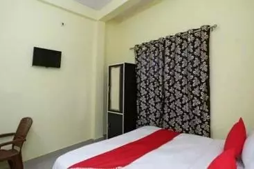 Hotel Tapasya Palace