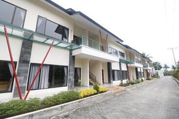 هتل Reddoorz Plus Near Kualanamu Airport