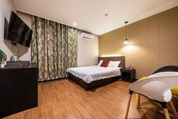 Motel Jeju Hue