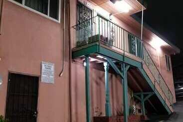 هاستل Travis Lodge Motel 16