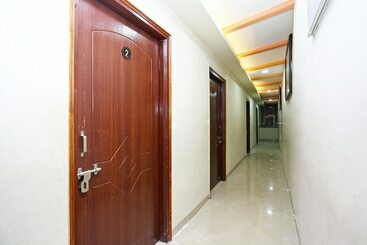 Hotel Oyo 14354 Amar Marriage Palace