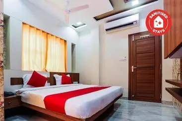 Oyo 16163 Hotel Shri Hari