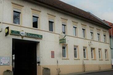 הוסטל Darmstädter Hof