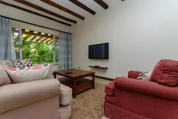 No 5 Boutique Hotel Limited