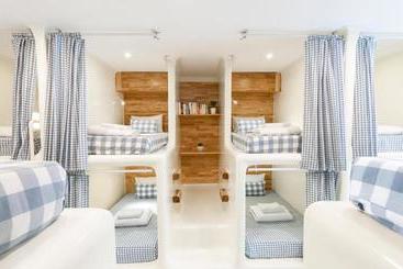 هاستل City Poshtel