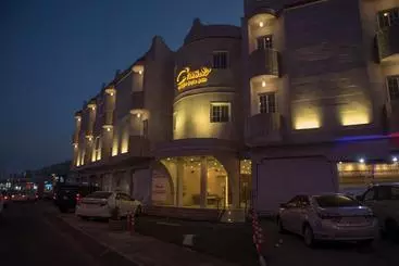 هتل آپارتمان Seven Garden S Suits