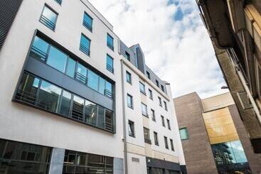 Auberge De Jeunesse Charleroi Youth Hostel