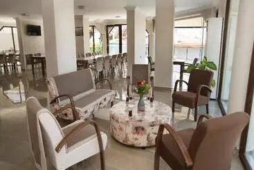 Yasemin Hotel özdere
