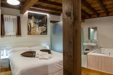 Hostel Somo Garden Villas